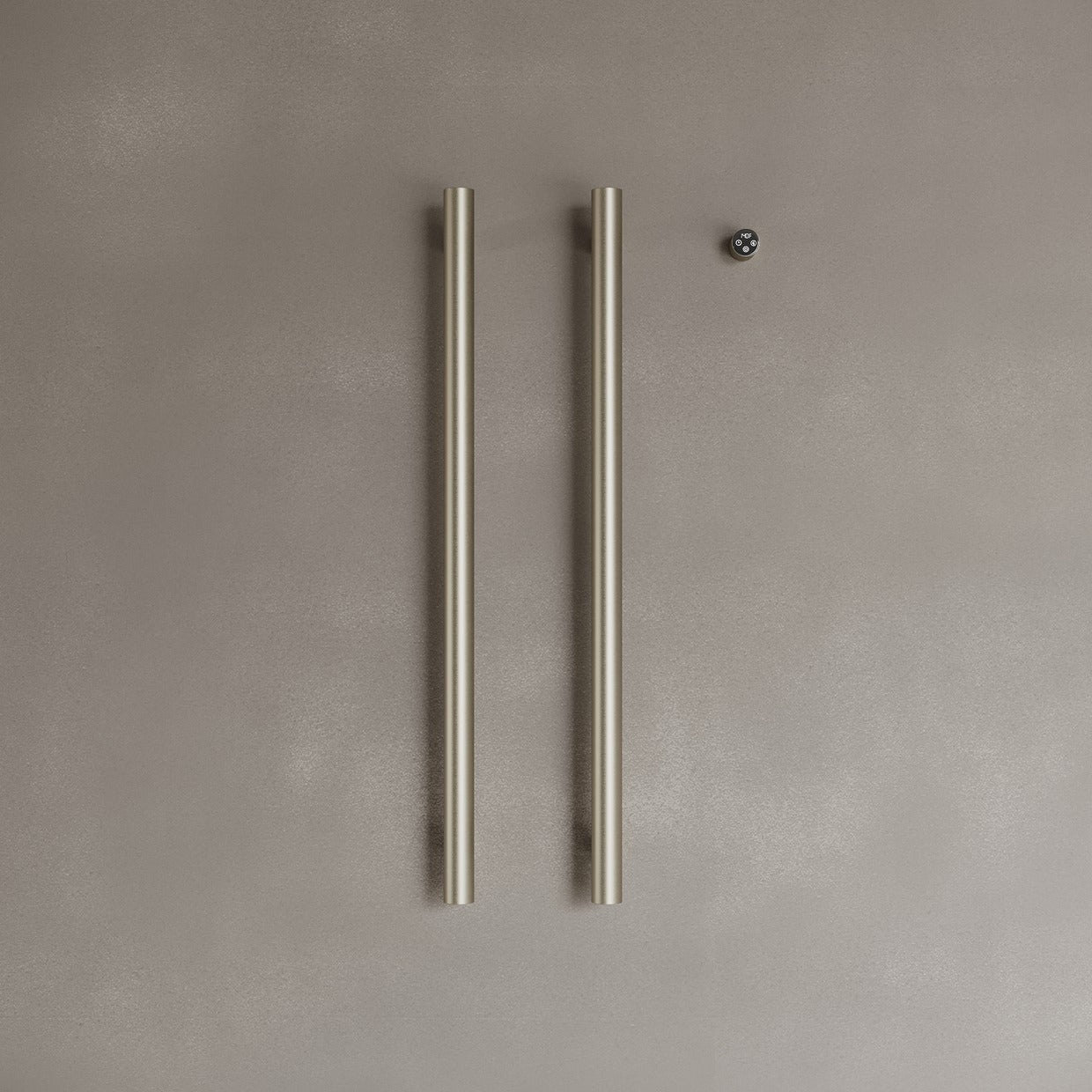 WALL-MOUNTED VERTICAL HEATED TOWEL RACK WITH DIGITAL DISPLAY